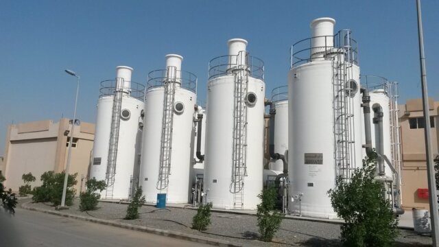 A high-capacity Ipec odour control system for foul air from large sewage infrastructure chambers. The installation uses four parallel two-stage chemical scrubber trains with a total treatment capacity of 300,000 m³/h.