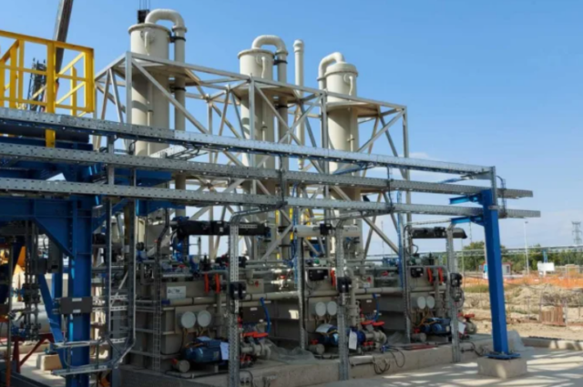 Trevi's Smart wet scrubber eliminates safety concerns, reduces operational costs, and simplifies waste disposal with non-acidic, biodegradable by-products.